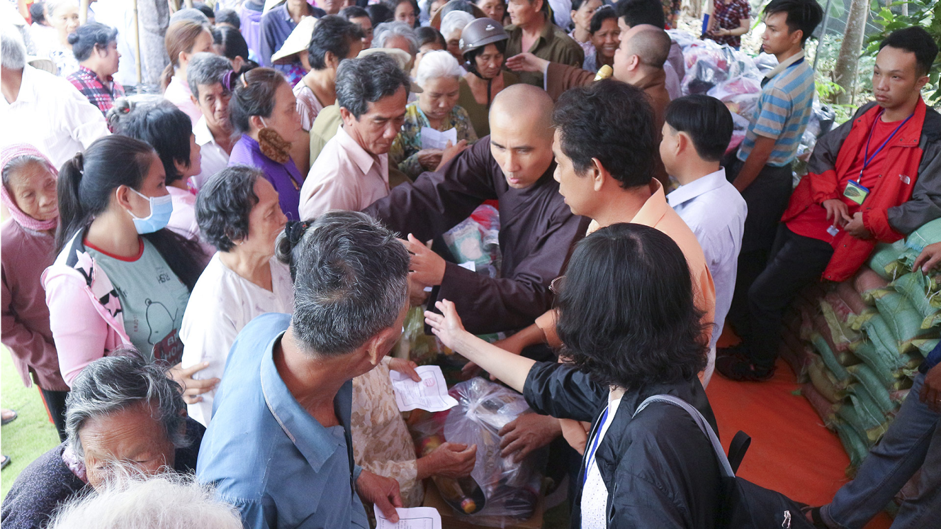 Đoàn Từ Thiện Chùa Hưng Phước Ủng hộ Quà Bà Con Nghèo Tỉnh Bến Tre_12-01-2020