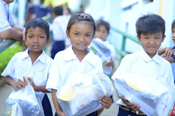 Đoàn Từ Thiện Chùa Hưng Phước Ủng Hộ Quà Bà Con Nghèo Tỉnh Ninh Thuận_13,14-04-19